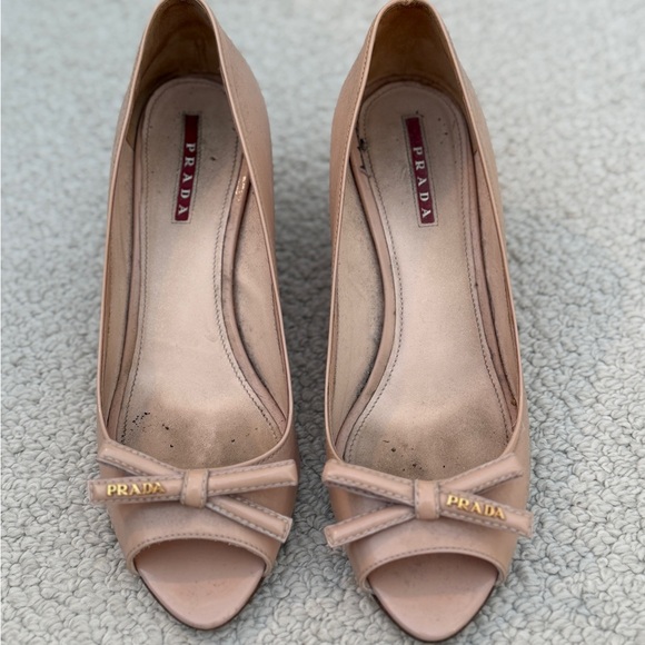 Prada beige patent bow wedges size 8 - Picture 10 of 10
